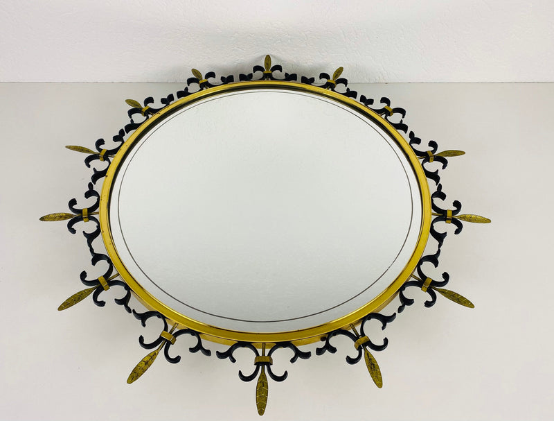 Mid-Century Italian Round Illuminated Brass Wall Mirror, Italy, 1960s