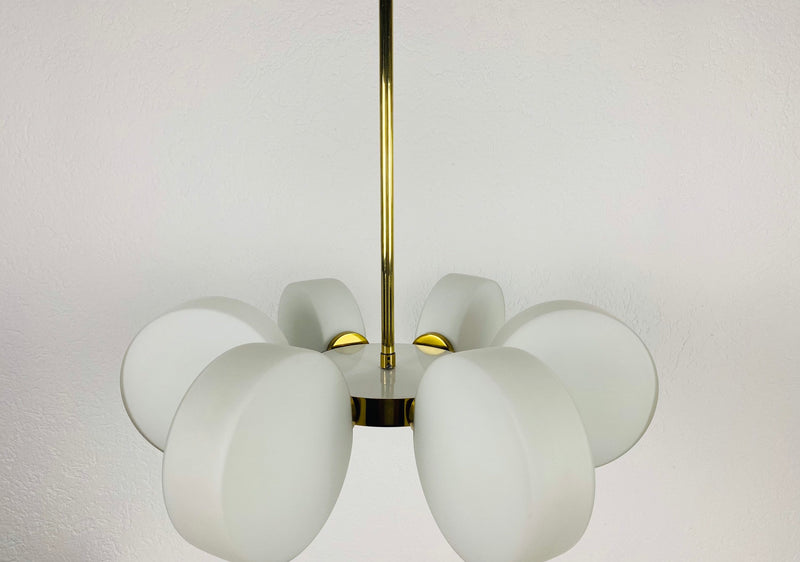 Exceptional Mid-Century Modern Brass Kaiser 6-Arm Space Age Chandelier, 1960s