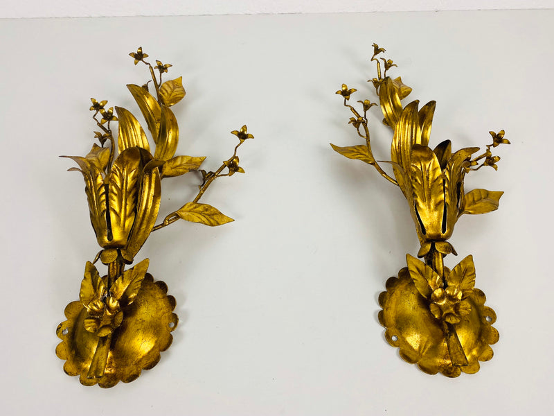 Set of 2 Golden Florentine Flower Shape Wall Lamps by Banci, Italy, 1970s
