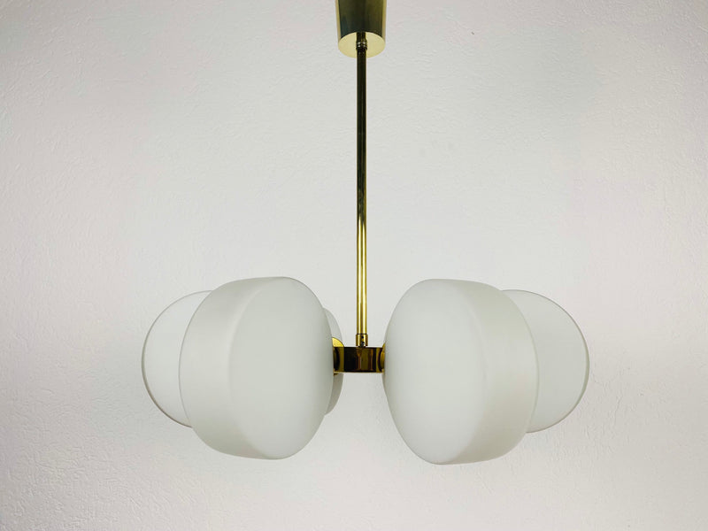 Exceptional Mid-Century Modern Brass Kaiser 6-Arm Space Age Chandelier, 1960s